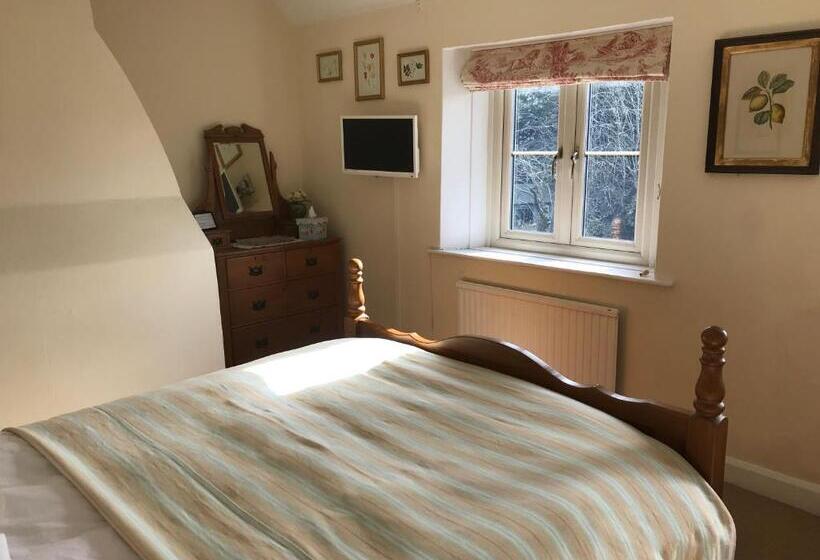 חדר סטנדרט, The Long House