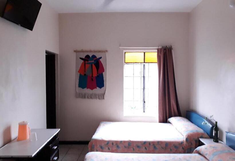 غرفة أساسية ثلاثية, Janeiro