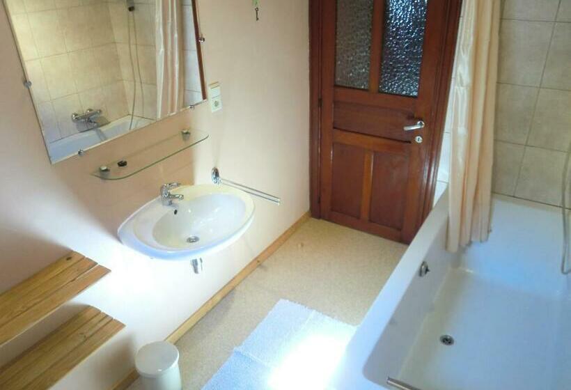 스탠다드 트리픔 룸 공동욕실, Chambres D Hôtes Des Ardennes