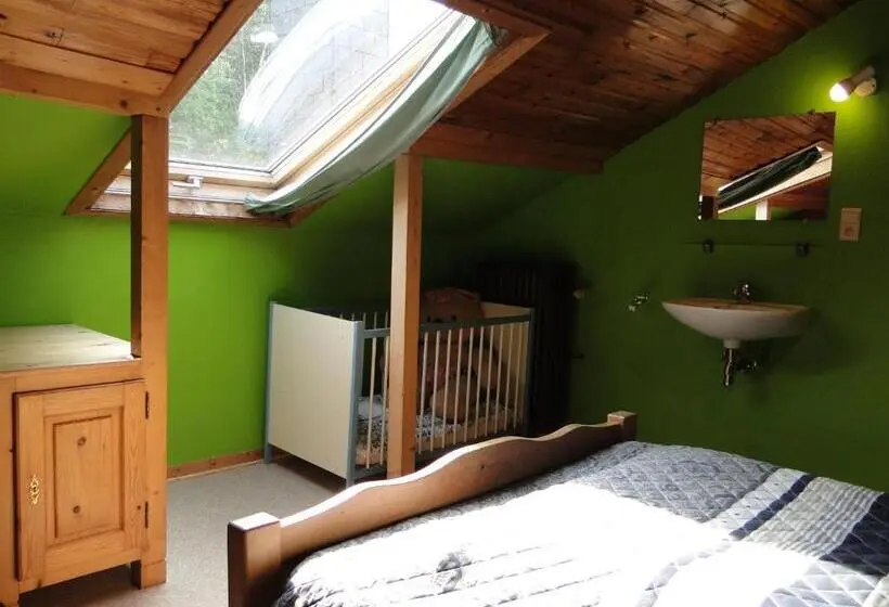 バス共有のスタンダードルーム, Chambres D Hôtes Des Ardennes