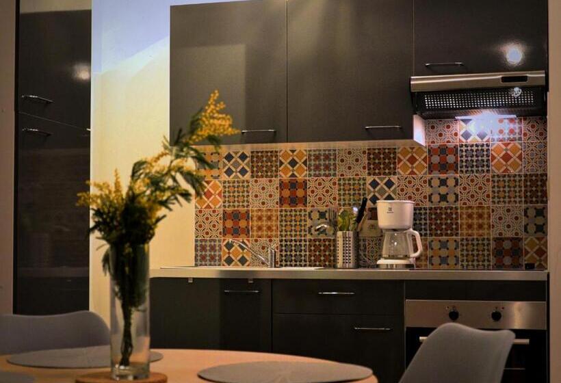 스탠다드 스튜디오, La Bastide Du Limon