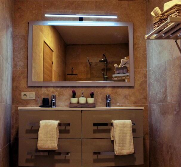 스탠다드 스튜디오, La Bastide Du Limon