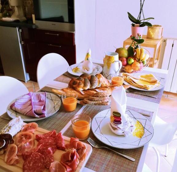 스탠다드 스튜디오, La Bastide Du Limon