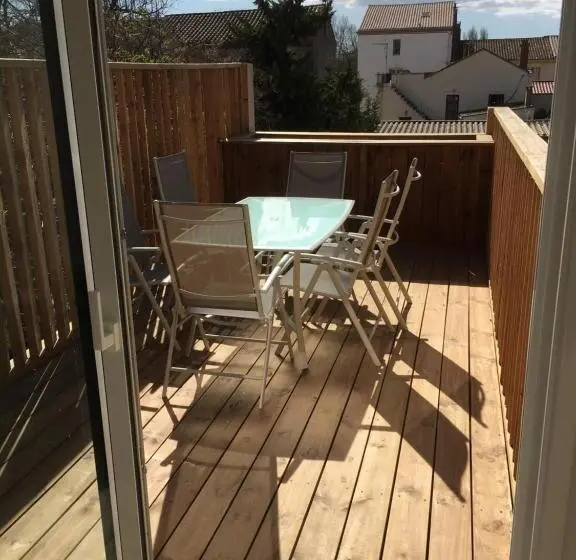 庭の見える１ベッドルームアパートメント, La Cathare Appartement