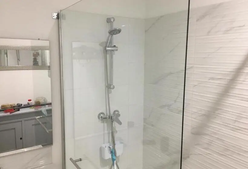 庭の見える１ベッドルームアパートメント, La Cathare Appartement