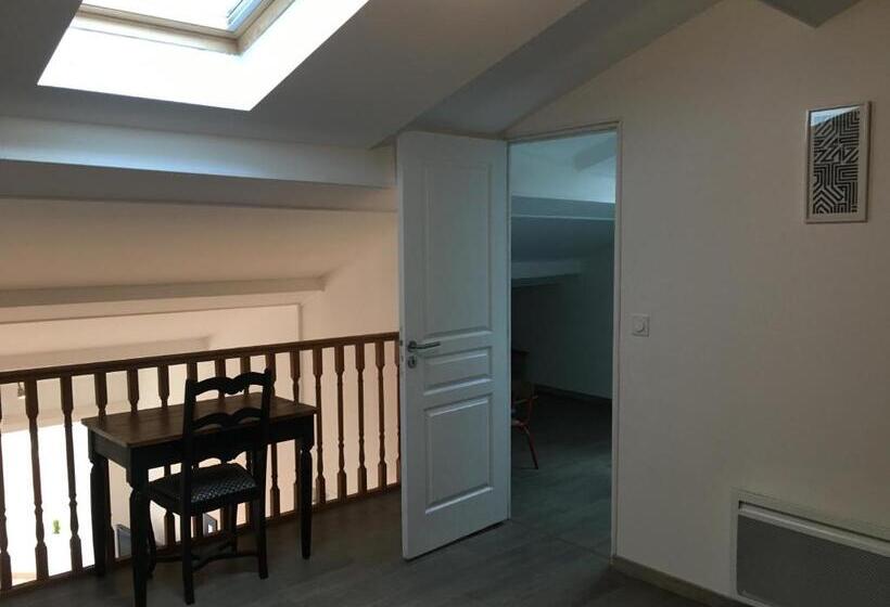 شقة غرفة واحدة مطلة على الحديقة, La Cathare Appartement