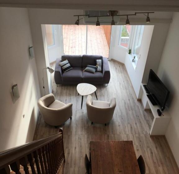 شقة غرفة واحدة مطلة على الحديقة, La Cathare Appartement