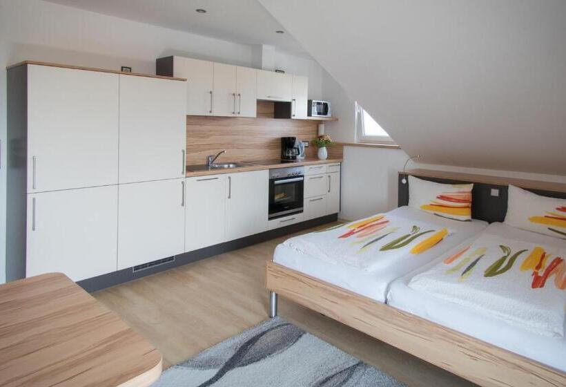 Апартаменты 1 Спальня с Балконом, Gästehaus Sonner