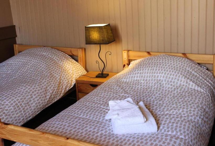 חדר משפחתי, La Rapiette De Noblat