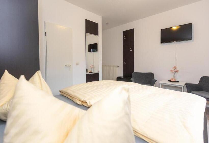 Номер Стандарт, Pension Zum Lindeneck