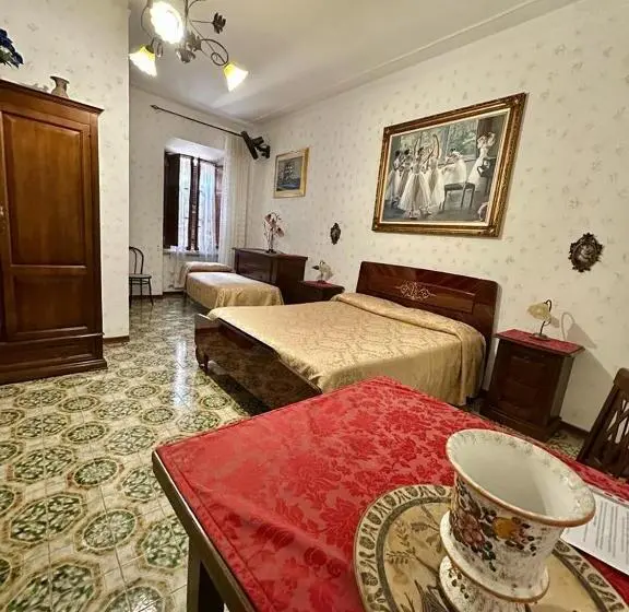 اتاق خانوادگی, Pensione Italia