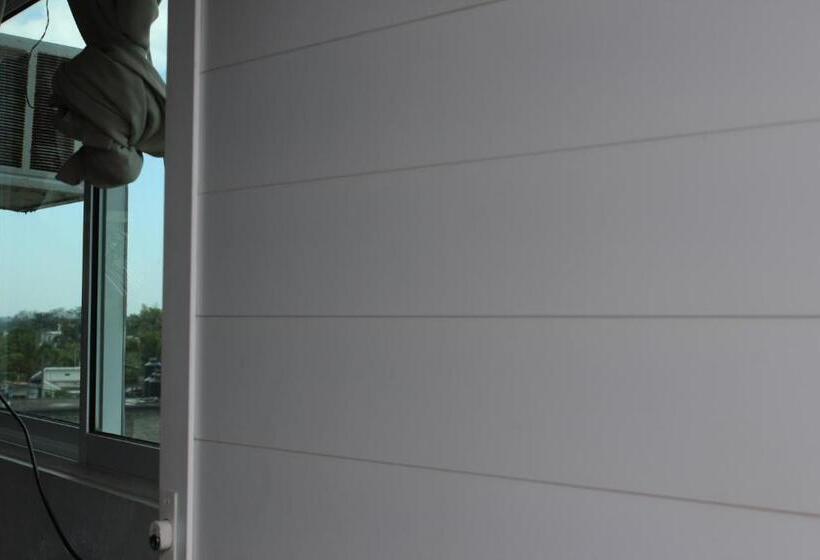 컴포트 트리플 룸, Villas Del Rey