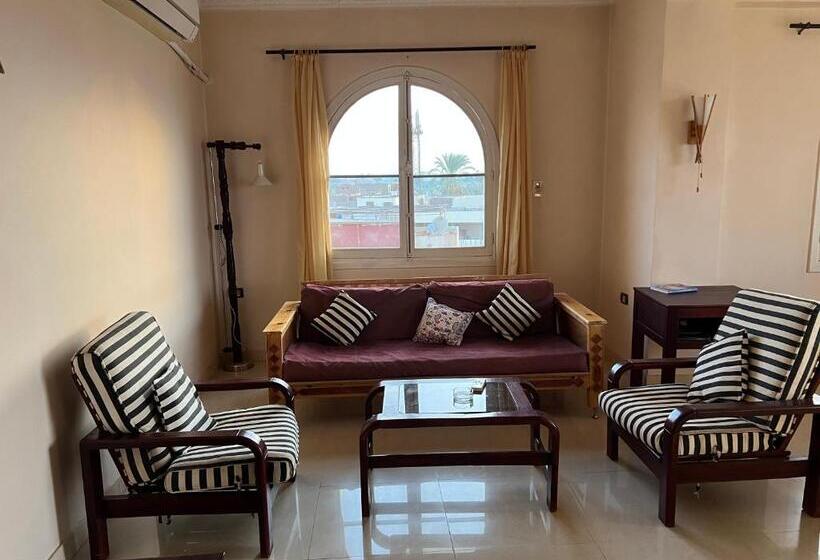 آپارتمان 2 خوابه, Comfy Apartments In Harmony House Nile View