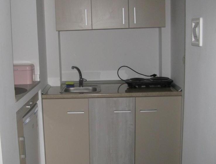 ２ベッドルームアパートメント, 4 Seasons Apartments