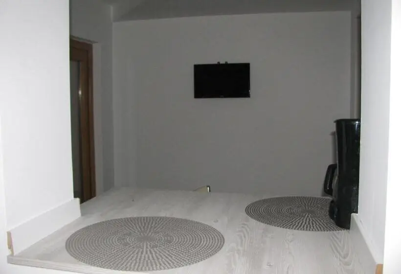２ベッドルームアパートメント, 4 Seasons Apartments