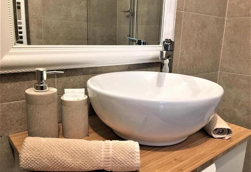 １ベッドルームアパートメント, 4 Seasons Apartments