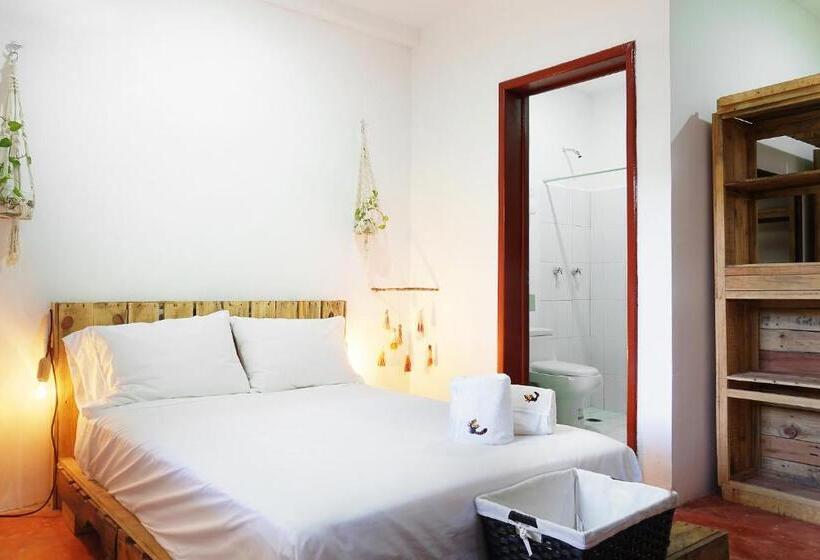 חדר סטנדרט, Red Panda Hostal