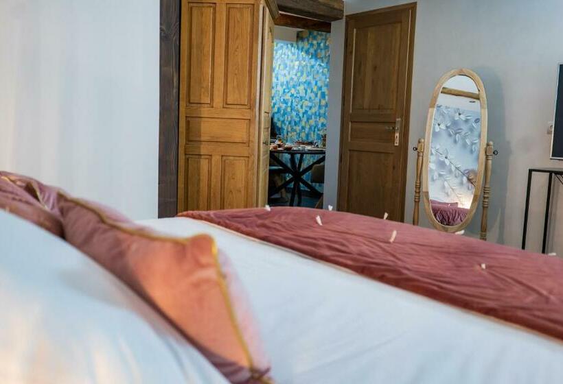 شقة 3 غرف, La Chambre Enchantée