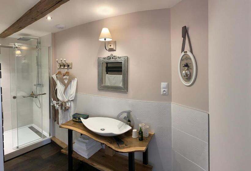 شقة 3 غرف, La Chambre Enchantée