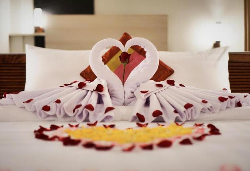 اتاق لوکس با بالکن, Indah Bali Guesthouse