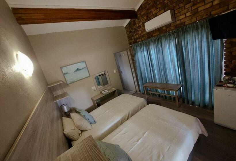 스탠다드 룸 풀장 전망, Kruger S Guest House
