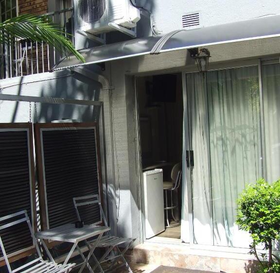 キングサイズベッドのデラックススイート, Kruger S Guest House