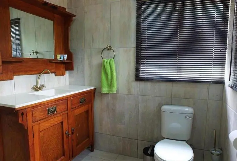 スイート, Kruger S Guest House
