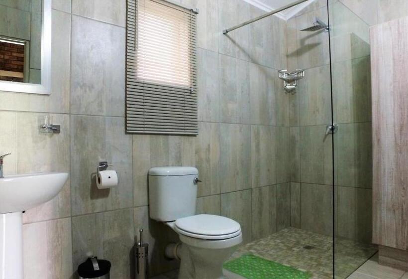 プールビュースタンダードルーム, Kruger S Guest House