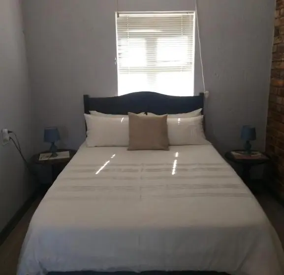 一ベッドルームエクゼクティブアパートメント, Kruger S Guest House