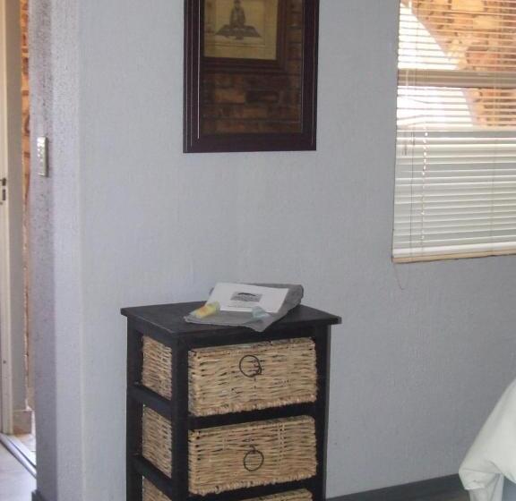 一ベッドルームエクゼクティブアパートメント, Kruger S Guest House