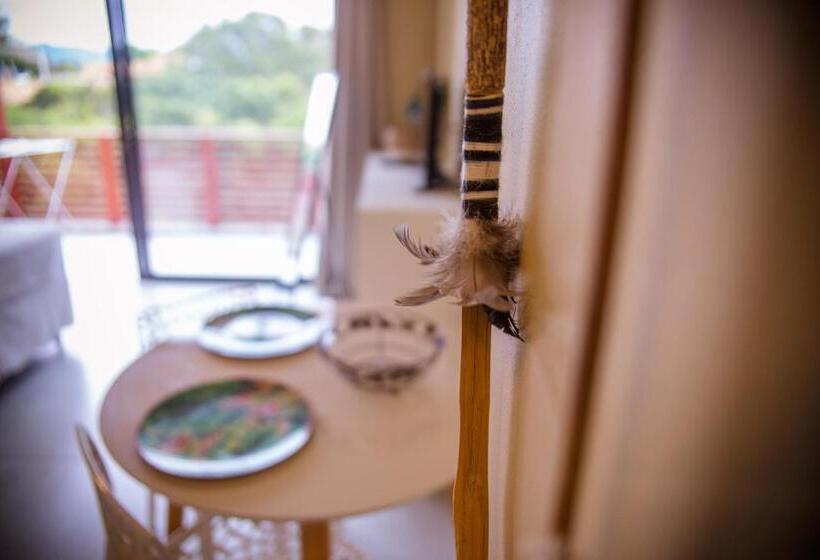 Люкс Вид на Бассейн, Reserva Brasileira