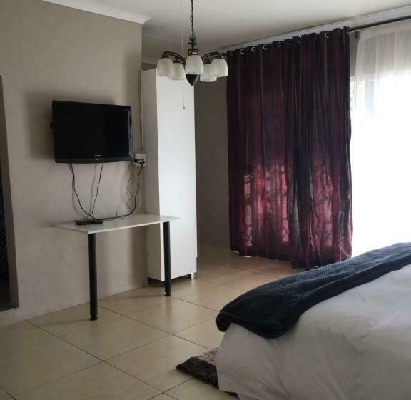 اتاق لوکس, African Kingdom Guest House