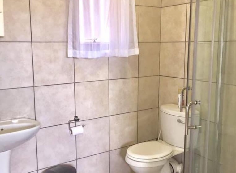 اتاق استاندارد, African Kingdom Guest House