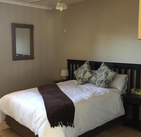 اتاق لوکس, African Kingdom Guest House