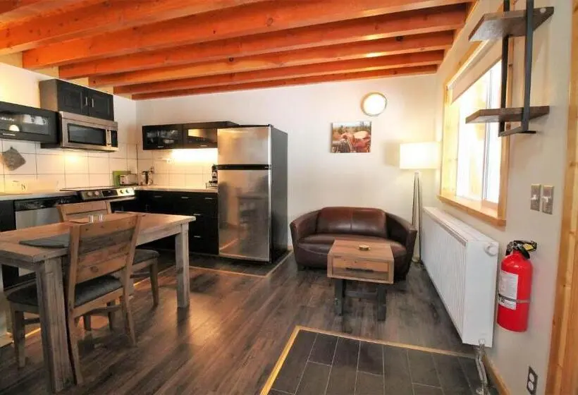 １ベッドルームアパートメント, Red Cariboo Apartments