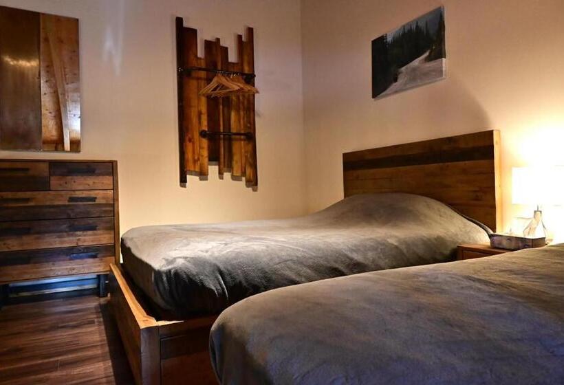 דירת חדר, Red Cariboo Apartments