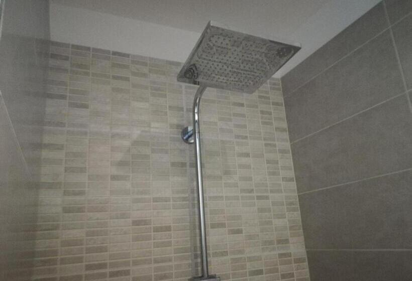 Номер Стандарт Вид на Сад, Chambre Avec Tout Le Confort D Un Appartement