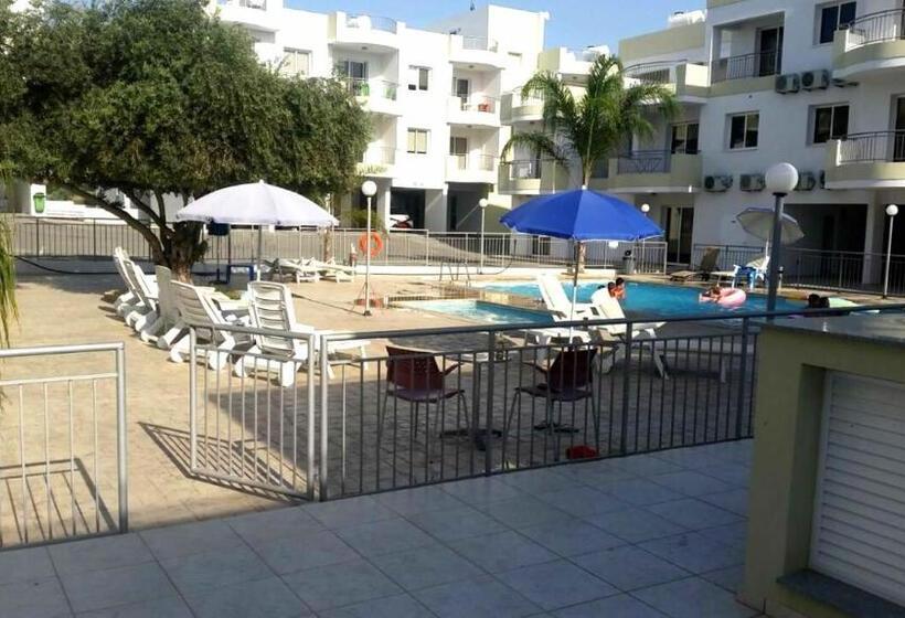 带1个卧室的带阳台的公寓, Oceania Bay Village