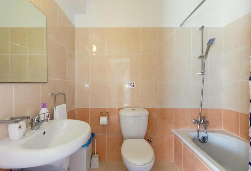 带1个卧室的带阳台的公寓, Oceania Bay Village