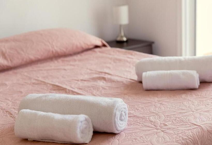 带1个卧室的顶楼公寓, Oceania Bay Village