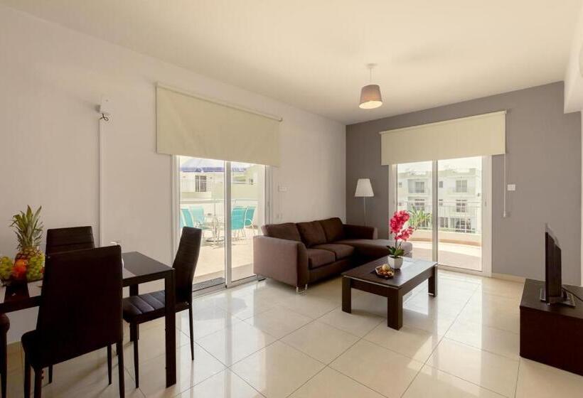 带1个卧室的顶楼公寓, Oceania Bay Village