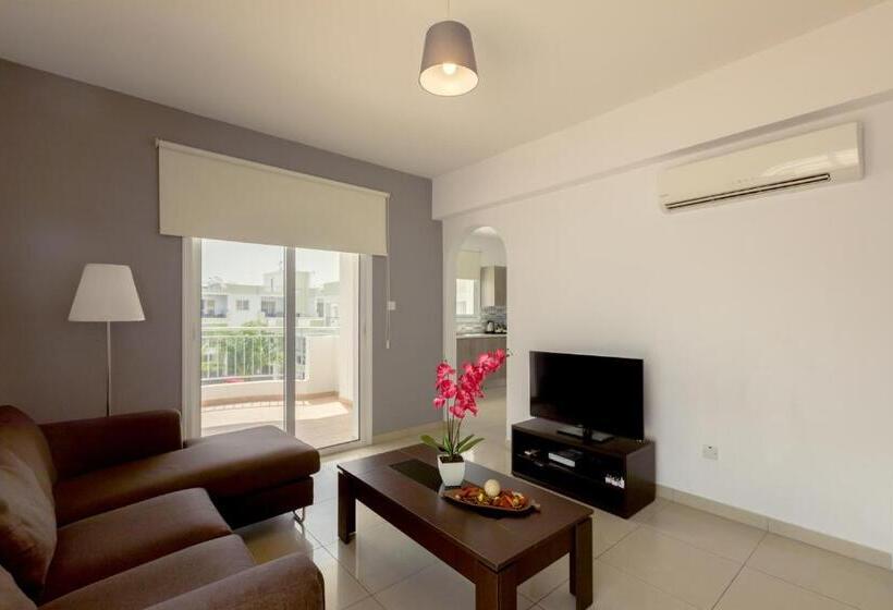 带1个卧室的顶楼公寓, Oceania Bay Village