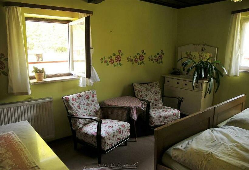 غرفة قياسية ثلاثية, Gatterl Zum See