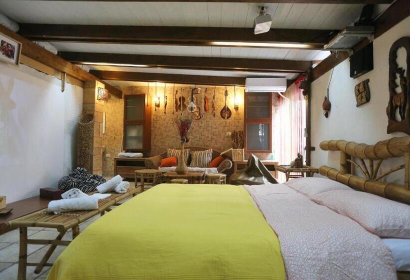 اتاق لوکس, Music House Alle Grotte