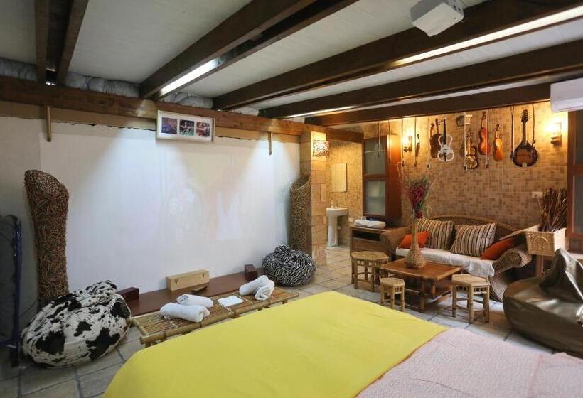 اتاق لوکس, Music House Alle Grotte