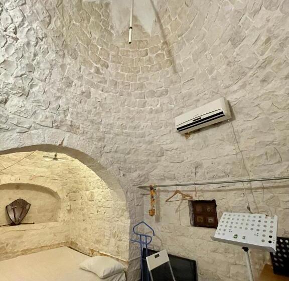 خانه 2 خوابه, Music House Alle Grotte