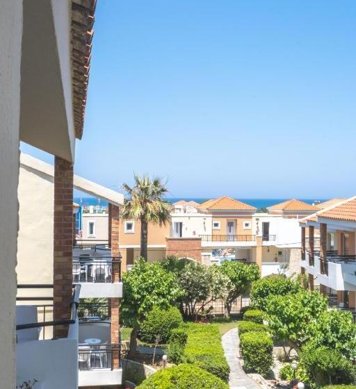 Семейный Номер, Chrispy Waterpark Resort