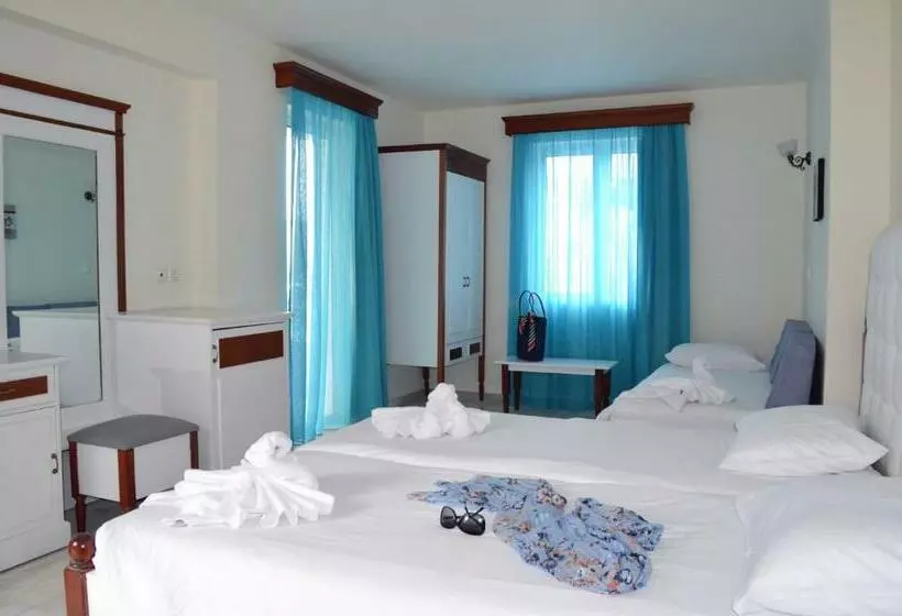 Superior Kolmen Hengen Huone, Chrispy Waterpark Resort