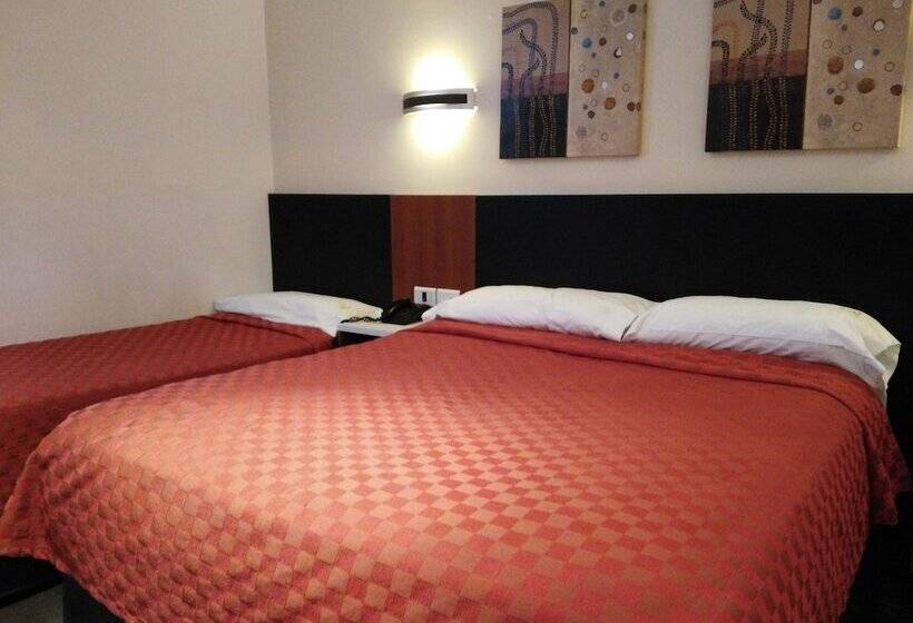 Chambre Triple Standard, A&b Internacional