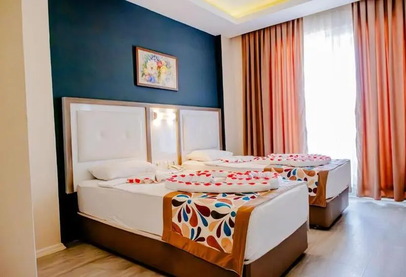 Family Room, Acar